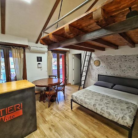 Regis B&B Camere Centro Storico Chivasso Exterior photo