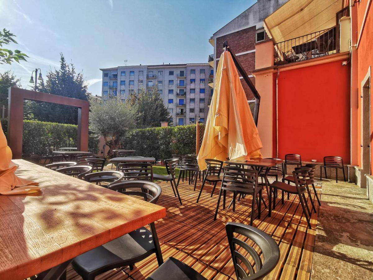 Regis B&B Camere Centro Storico Chivasso Exterior photo